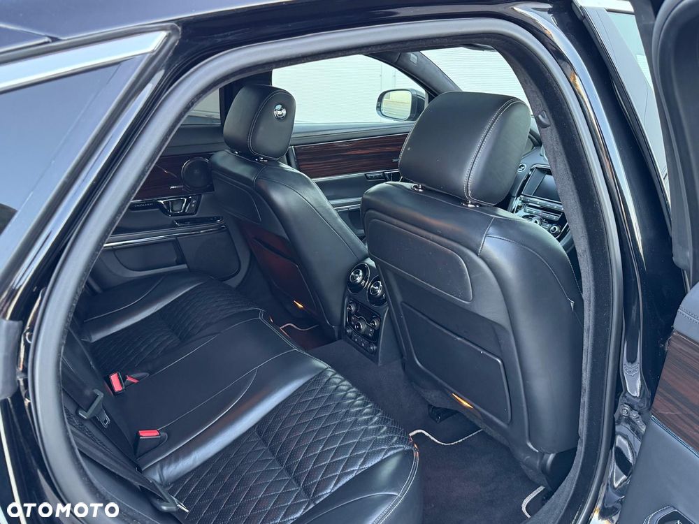 Jaguar XJ 3.0 V6 Diesel Portfolio - 18