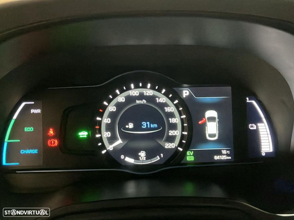 Hyundai Ioniq - 13