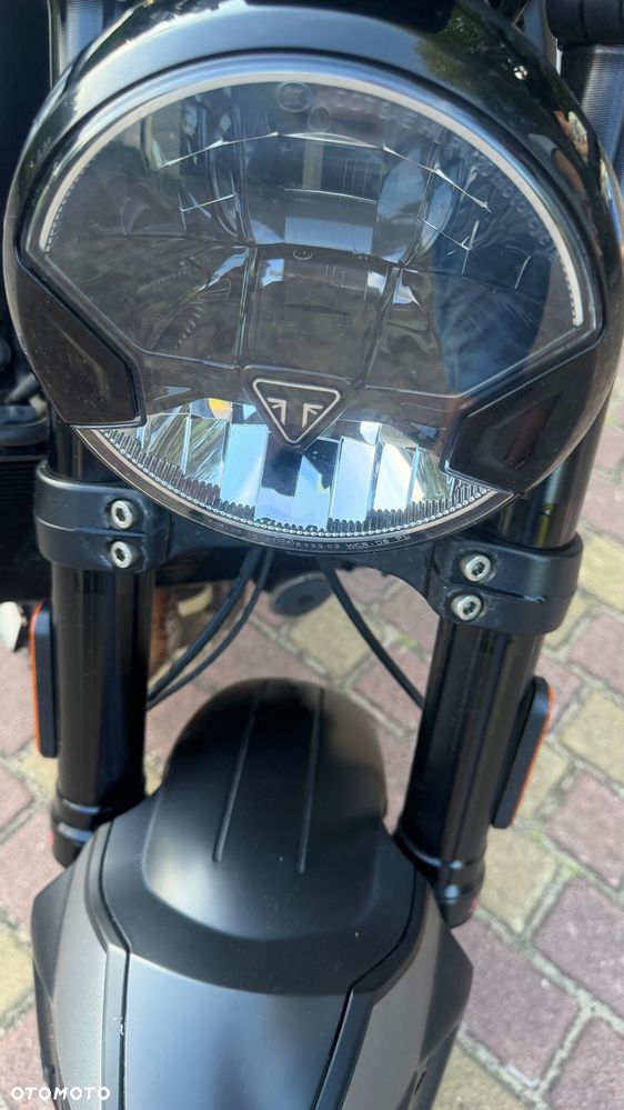 Triumph Trident - 5
