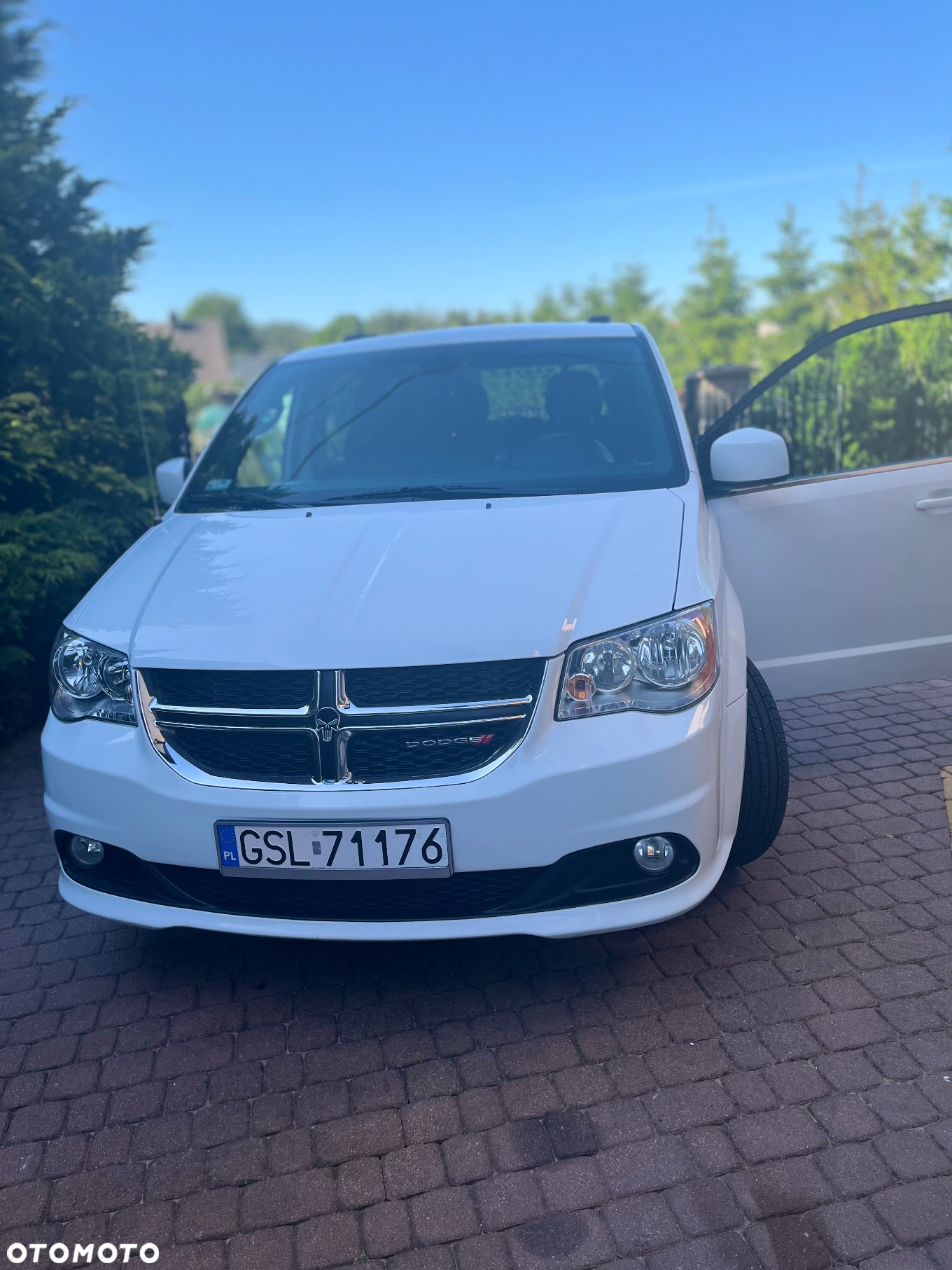 Dodge Grand Caravan - 3