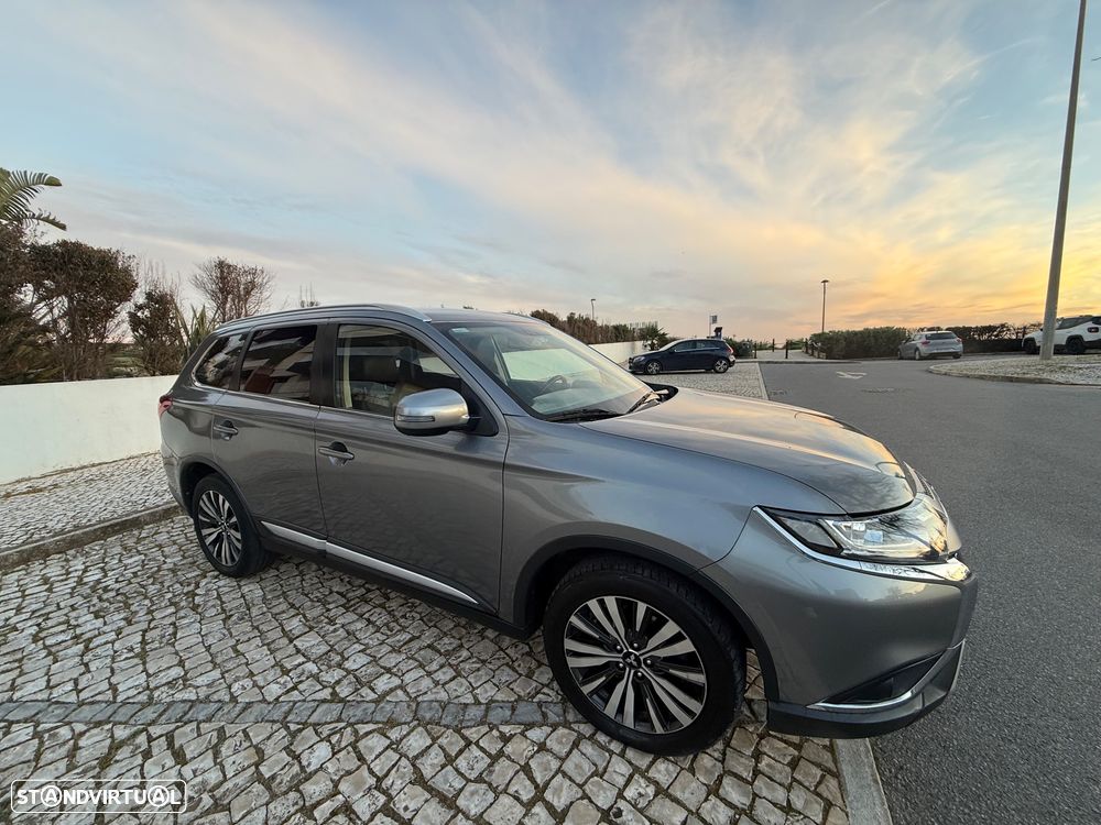 Mitsubishi Outlander 2.0 Kaiteki CVT - 2