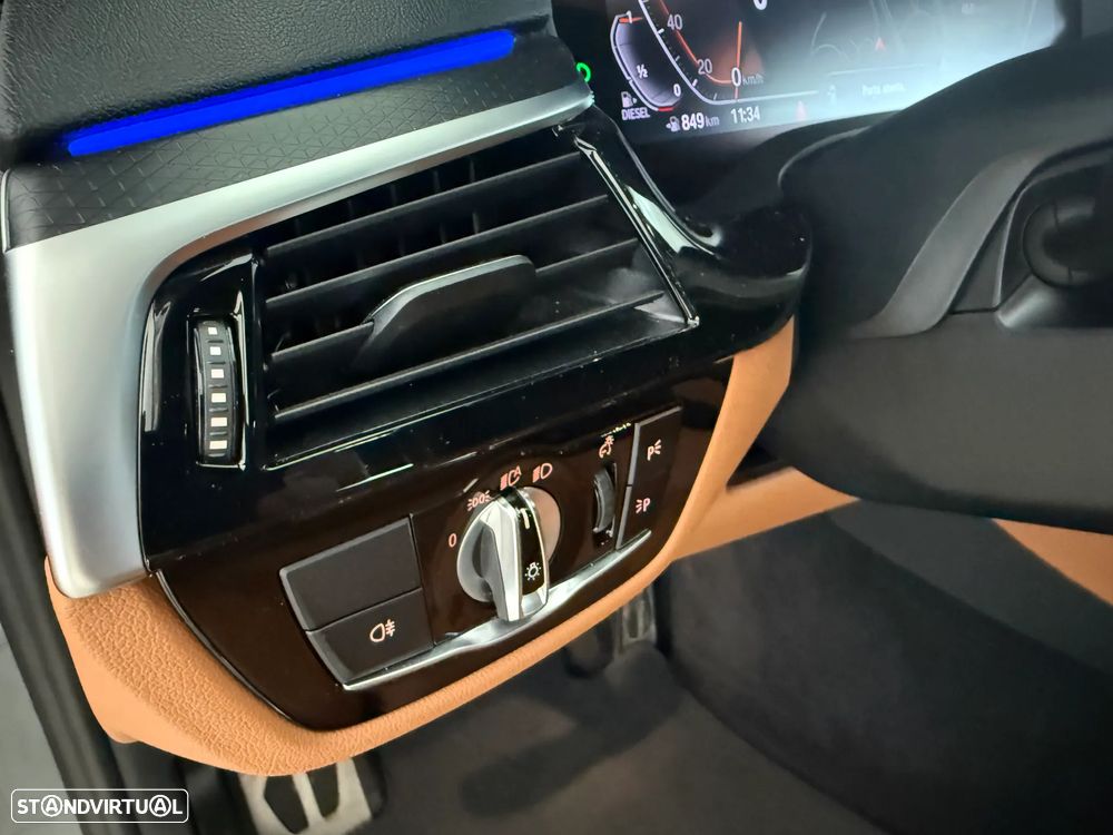 BMW 520 d Pack M Auto - 27