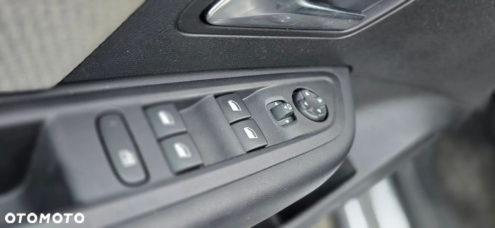 Citroën C4 BlueHDi 110 Stop&Start SHINE - 20