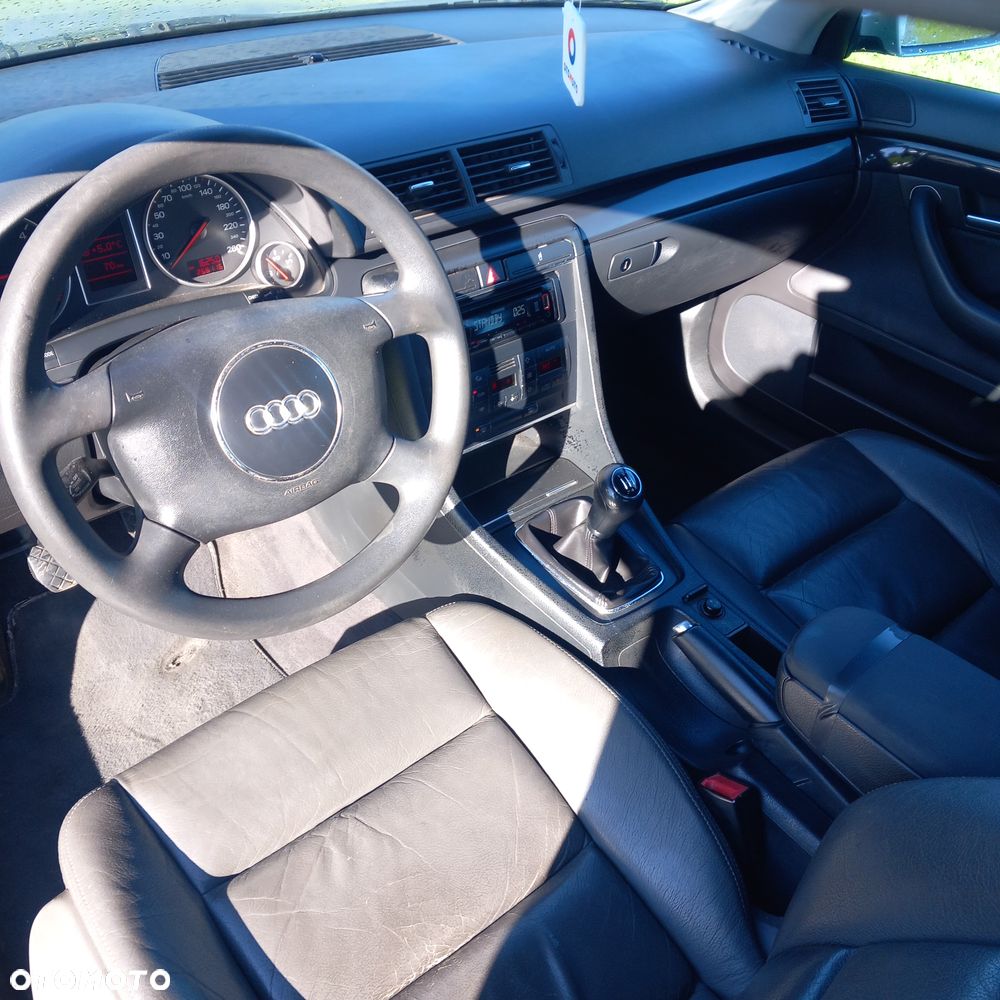 Audi A4 Limousine - 17
