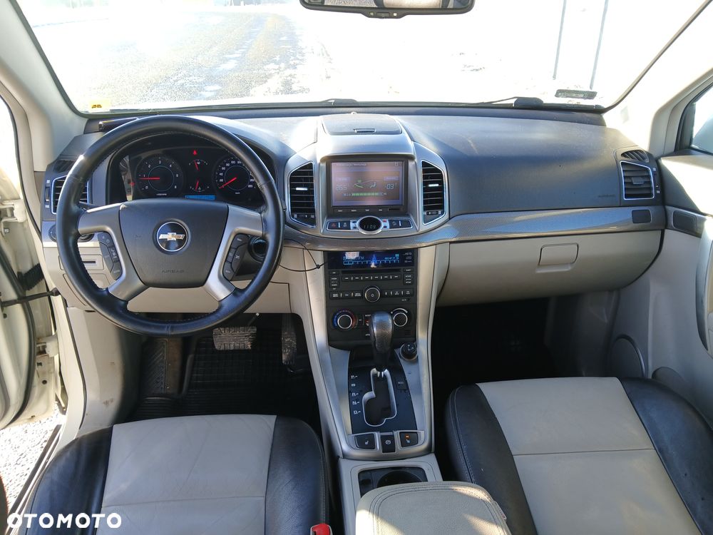 Chevrolet Captiva 2.2 D LTZ - 9
