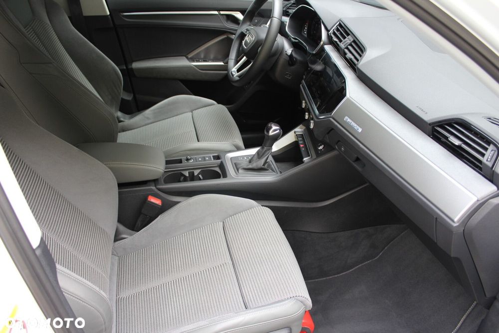 Audi Q3 40 TFSI Quattro S-Line S tronic - 16
