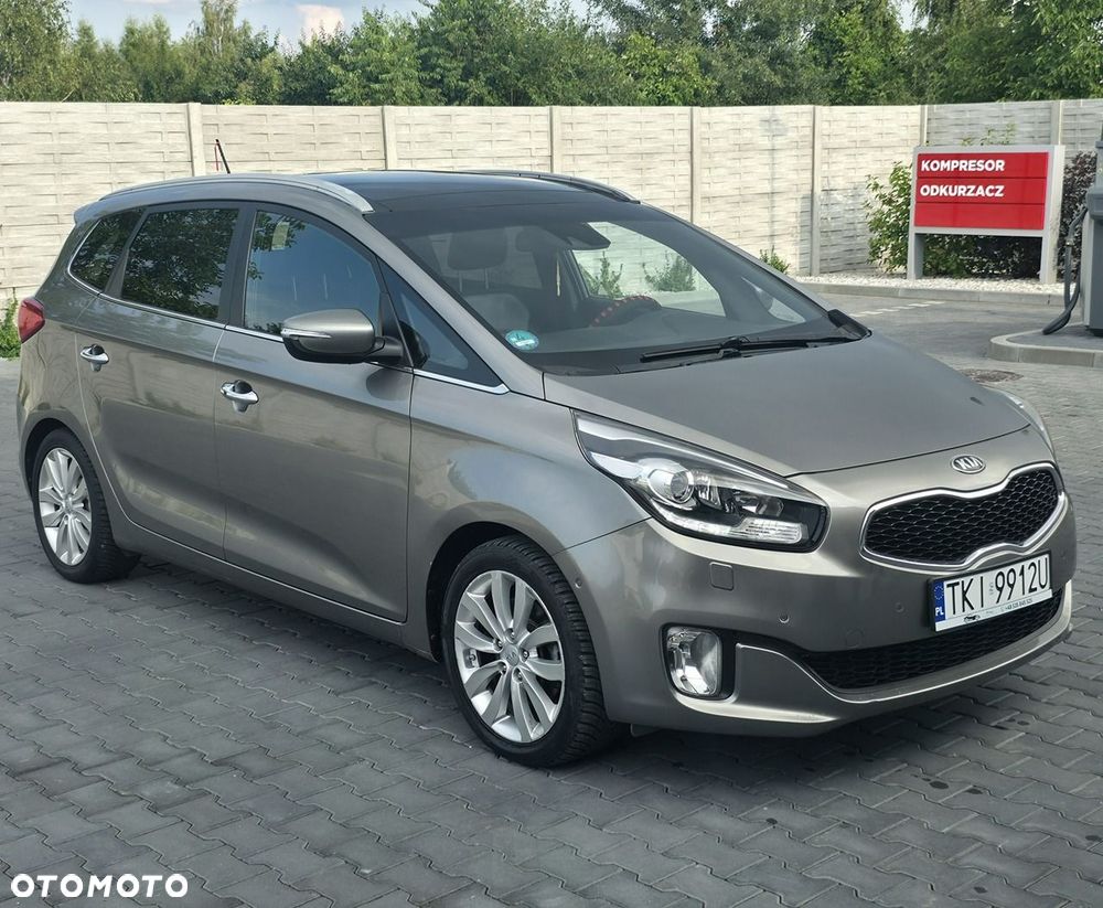 Kia Carens - 2