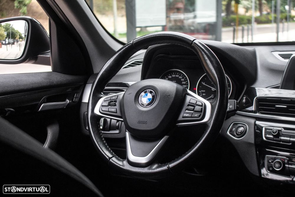 BMW X1 16 d sDrive Line Sport - 32