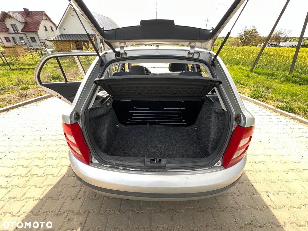 Skoda Fabia - 16