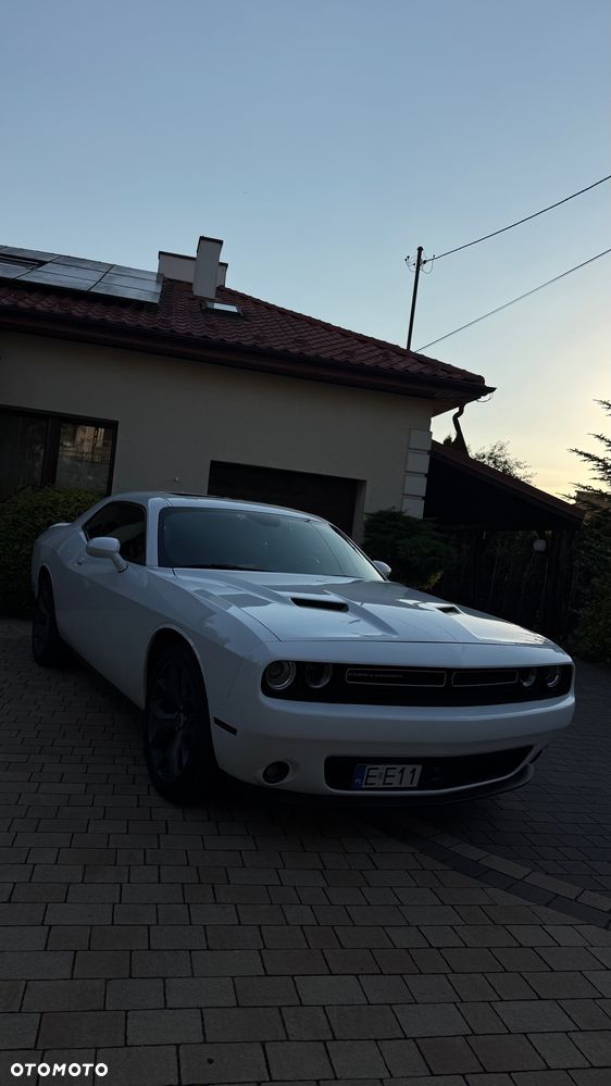 Dodge Challenger - 15