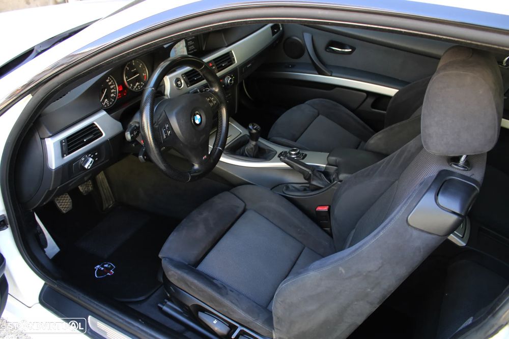 BMW 320 d M Sport Edition - 23