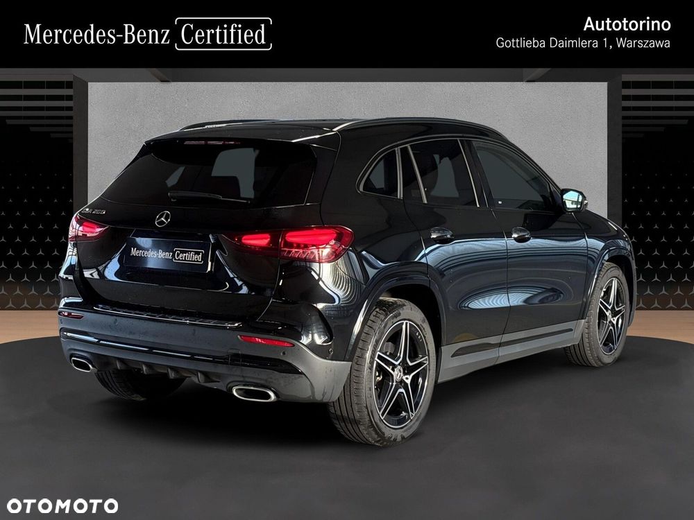Mercedes-Benz GLA - 6