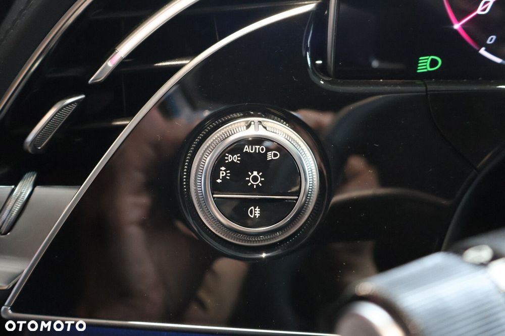 Mercedes-Benz Klasa E - 16