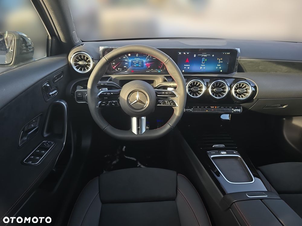 Mercedes-Benz Klasa A 200 AMG Line 7G-DCT - 11