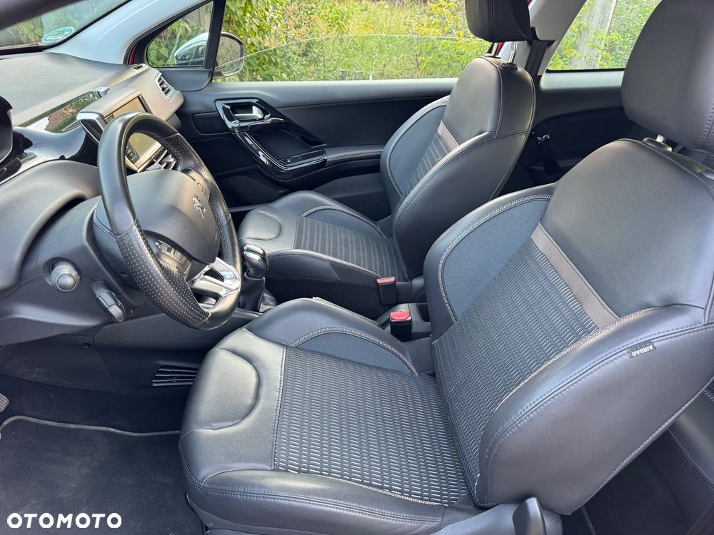 Peugeot 208 PureTech 110 Stop & Start Active - 15