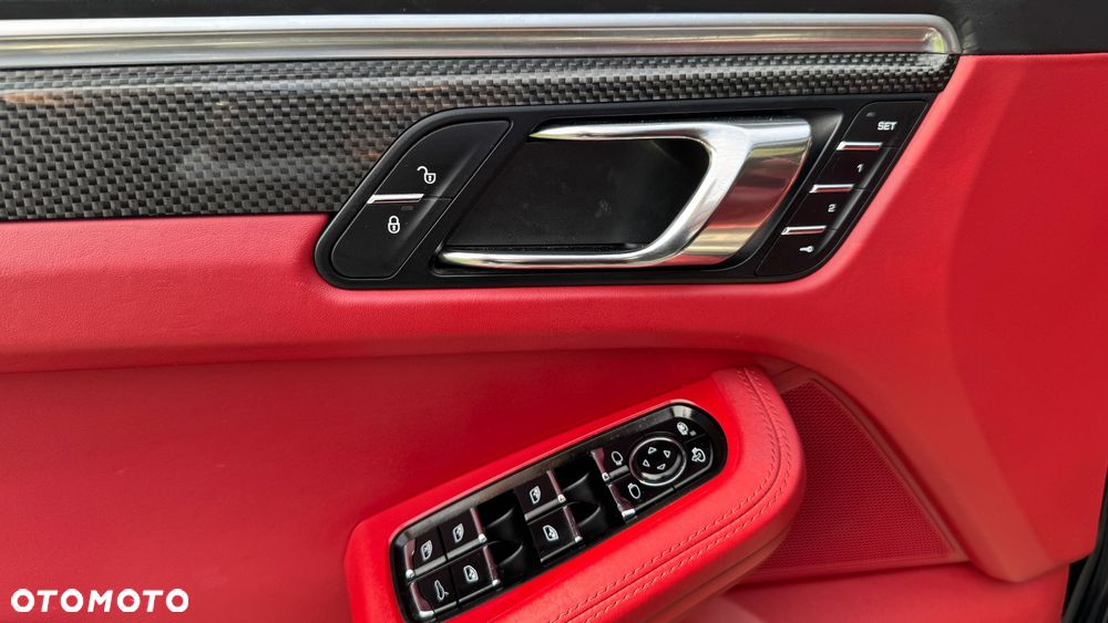 Porsche Macan - 35