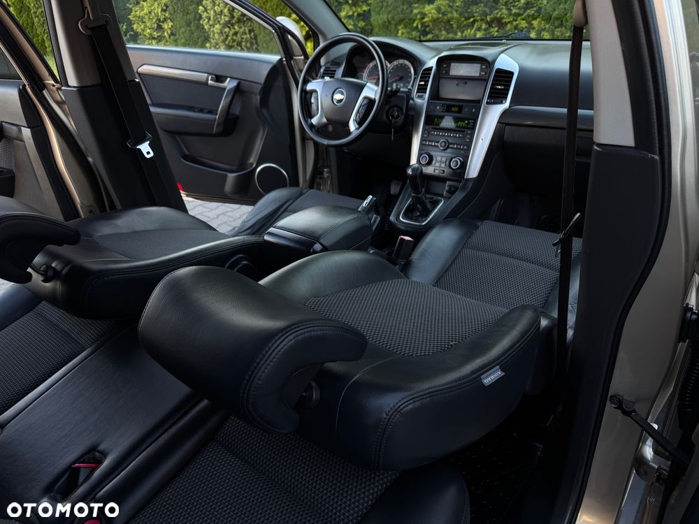 Chevrolet Captiva 2.4 2WD 7 Sitzer LS - 25