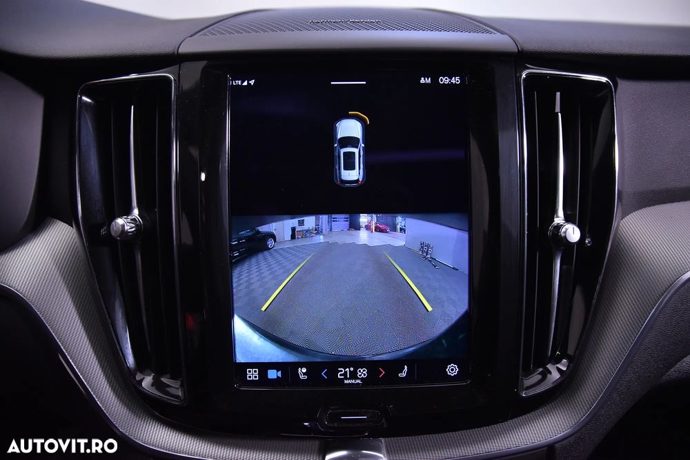 Volvo XC 60 B4 MHEV AT AWD Core - 18