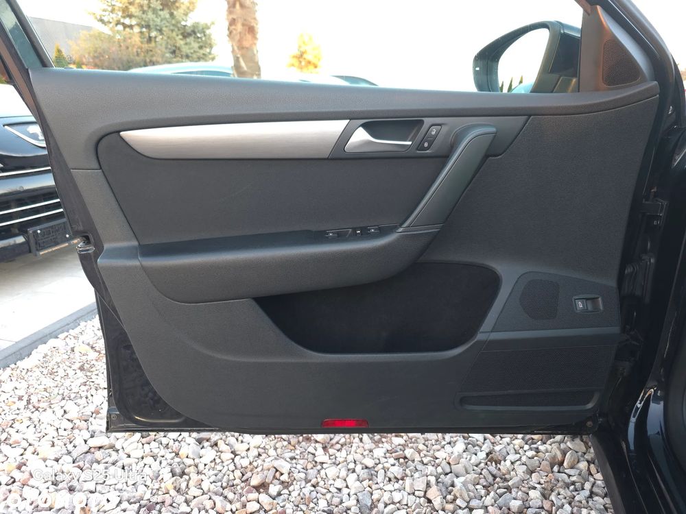 Volkswagen Passat - 22