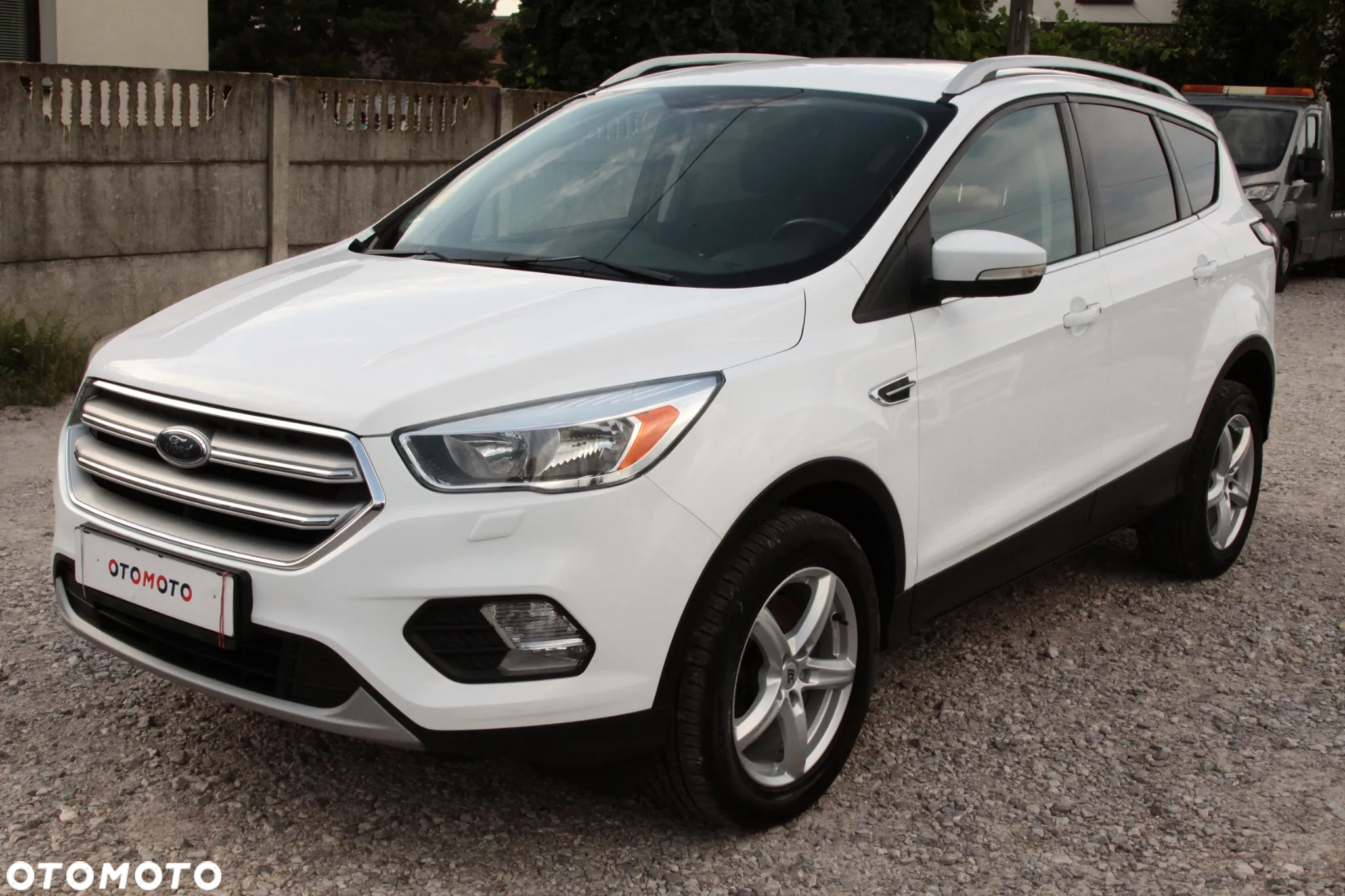 Ford Kuga 2.0 TDCi 2x4 Business Edition - 6