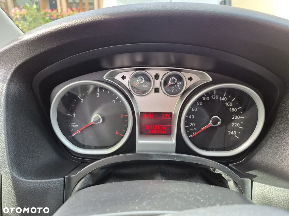 Ford Focus - 13