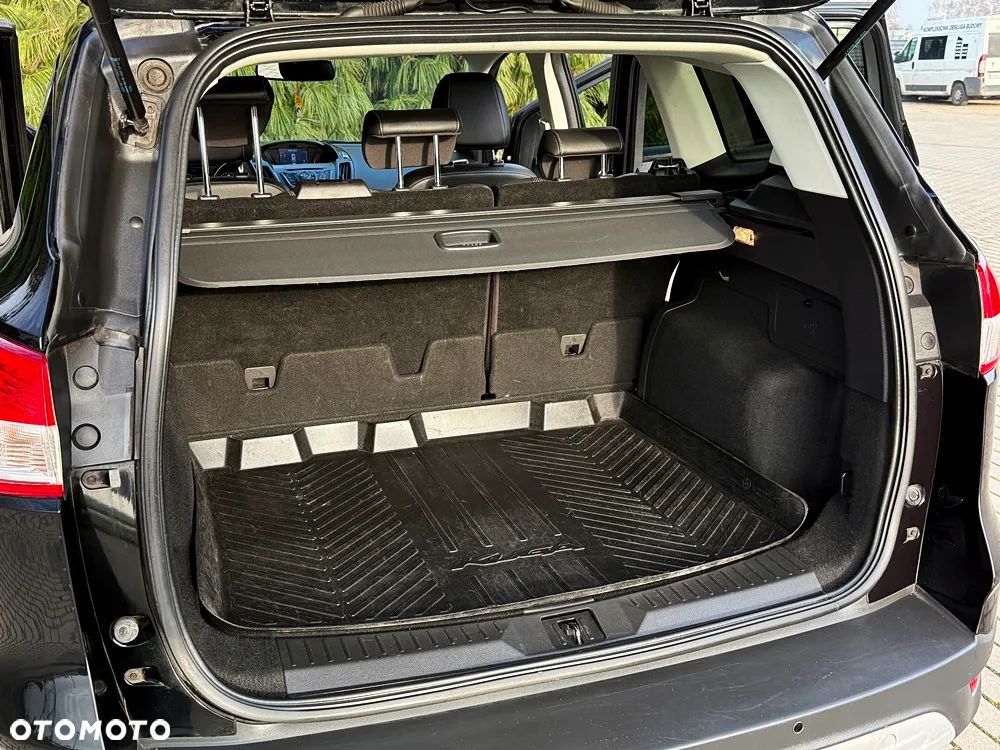 Ford Kuga 2.0 TDCi 2x4 Titanium - 20