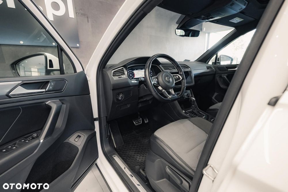 Volkswagen Tiguan - 10