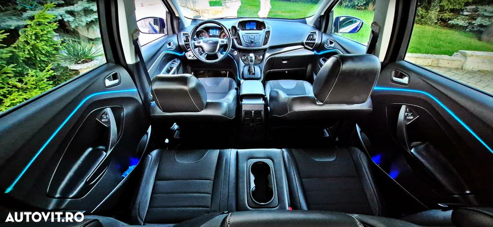 Ford Kuga 2.0 TDCi 4WD Powershift Titanium - 2