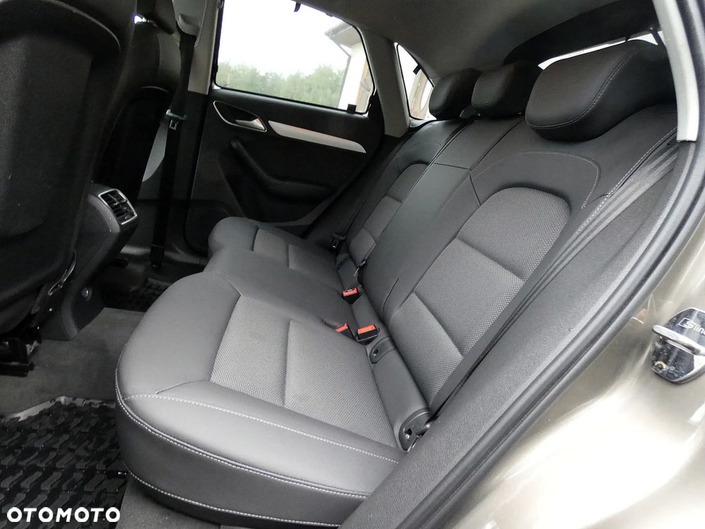 Audi Q3 1.4 TFSI Sport S tronic - 28