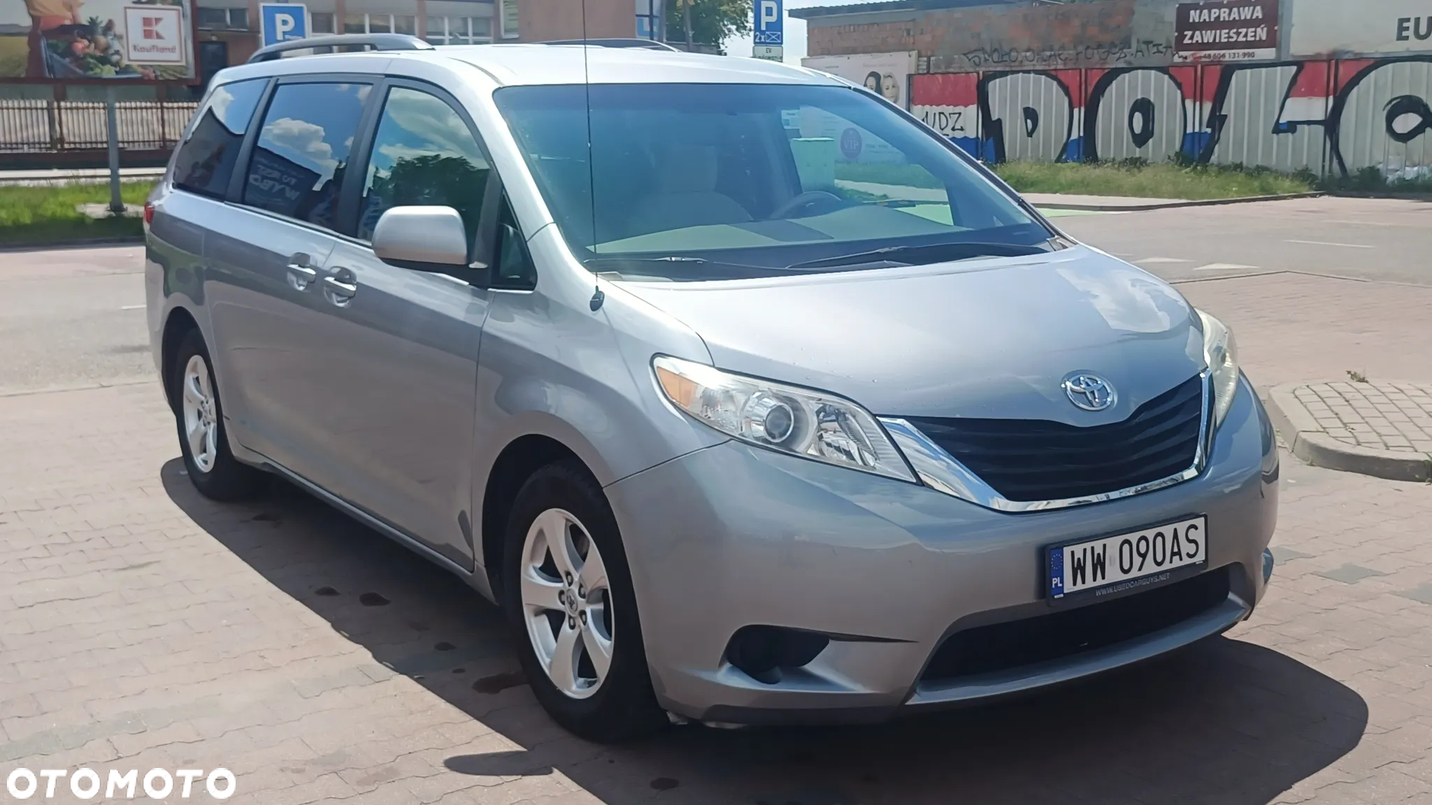 Toyota Sienna 3.5 V6 SE - 9