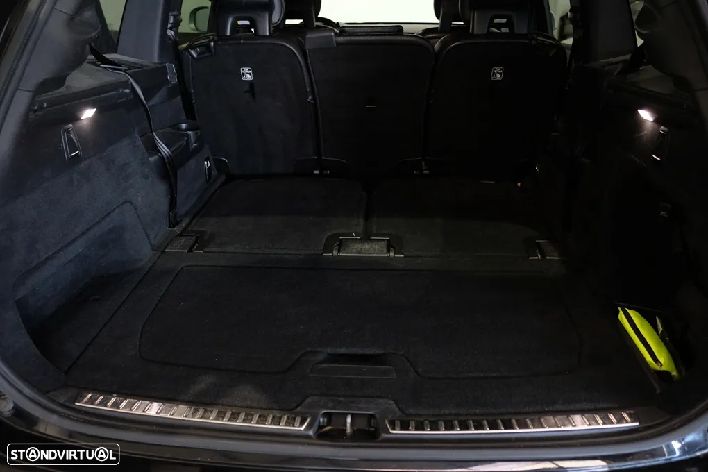 Volvo XC 90 2.0 D4 R-Design - 30