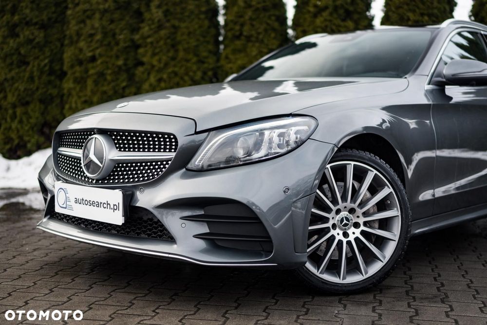 Mercedes-Benz Klasa C 400 4MATIC 9G-TRONIC - 37