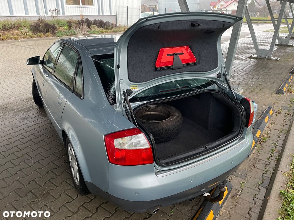 Audi A4 Limousine - 8