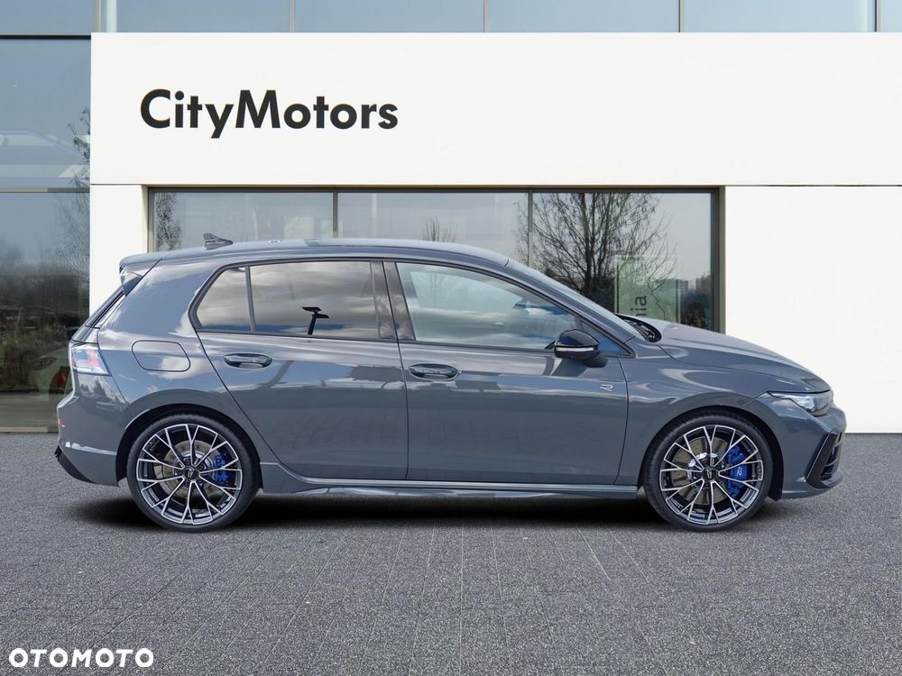 Volkswagen Golf - 8