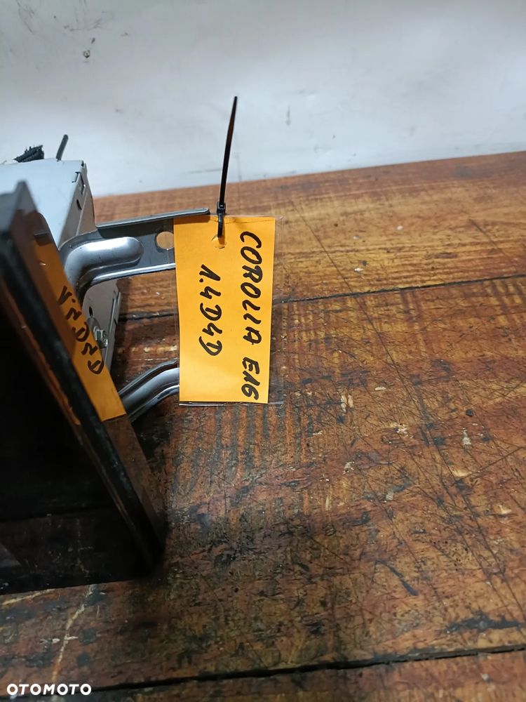 TOYOTA COROLLA E16 13-19 r. RADIO WYŚWIETLACZ EKRAN NAVI 86140-02480 + - 2