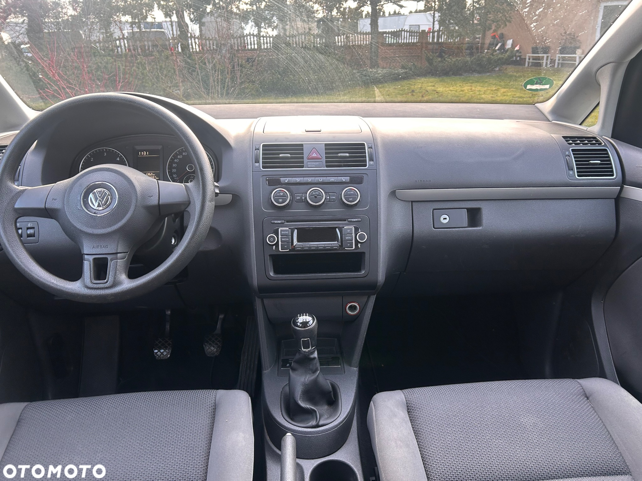 Volkswagen Touran 1.6 TDI DPF BlueMot Comfortline - 25