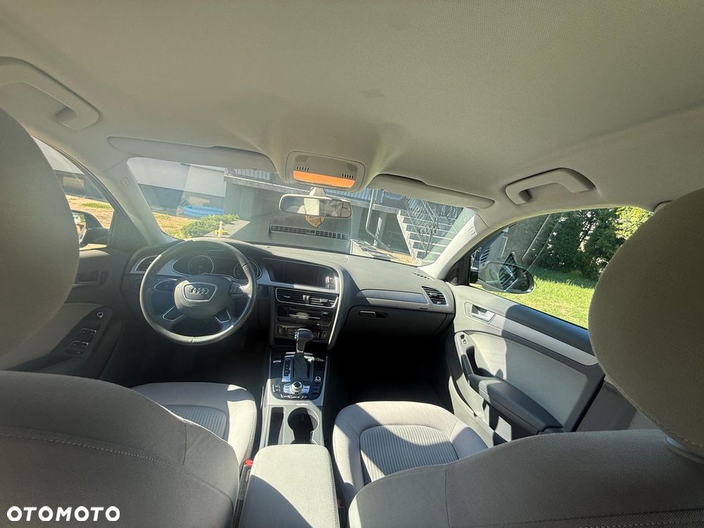 Audi A4 Avant 2.0 TDI Multitronic - 9