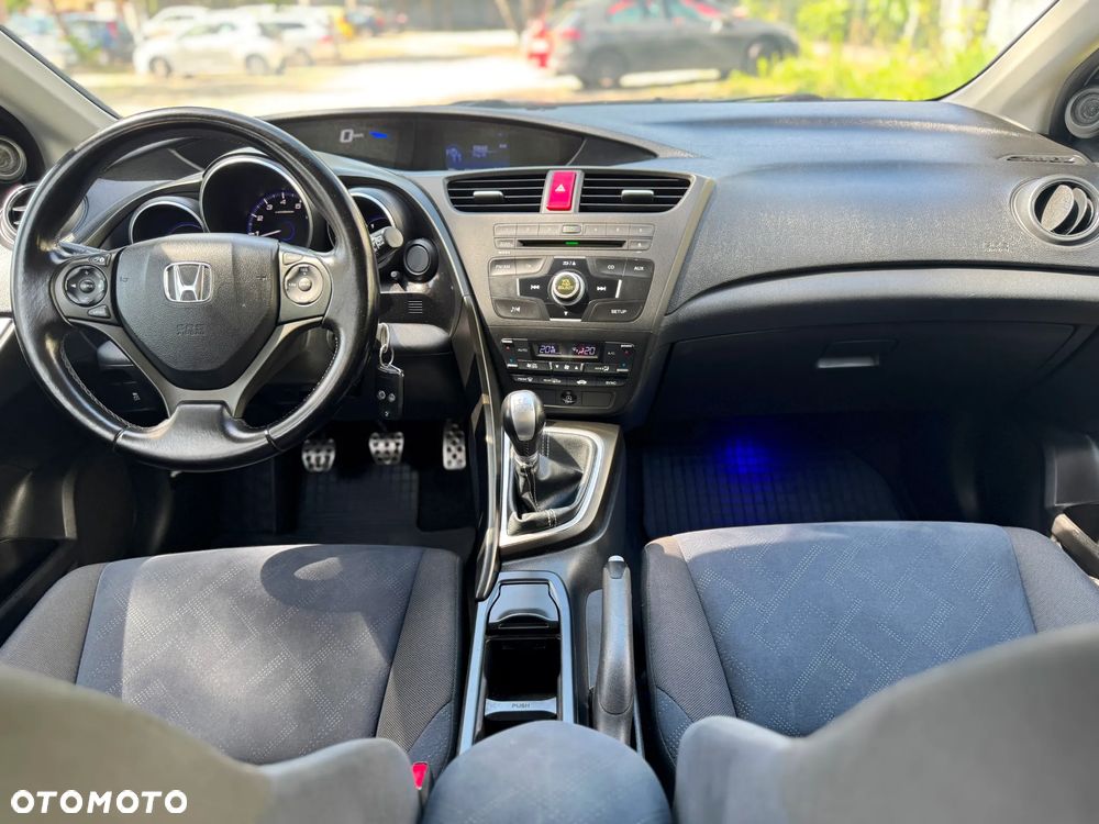 Honda Civic 1.8 Executive NAVI - 34