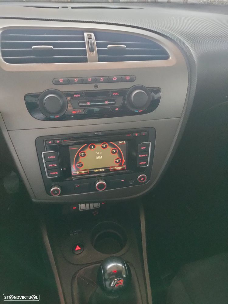 SEAT Leon 2.0 TDI FR DPF - 6