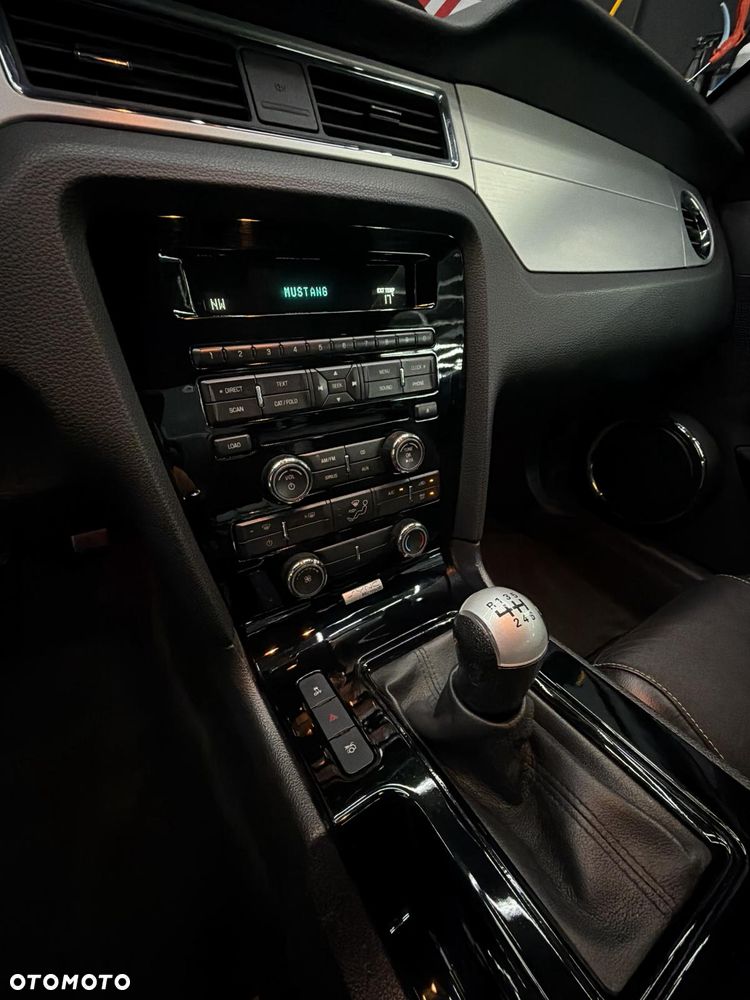 Ford Mustang 3.7 V6 Premium - 3