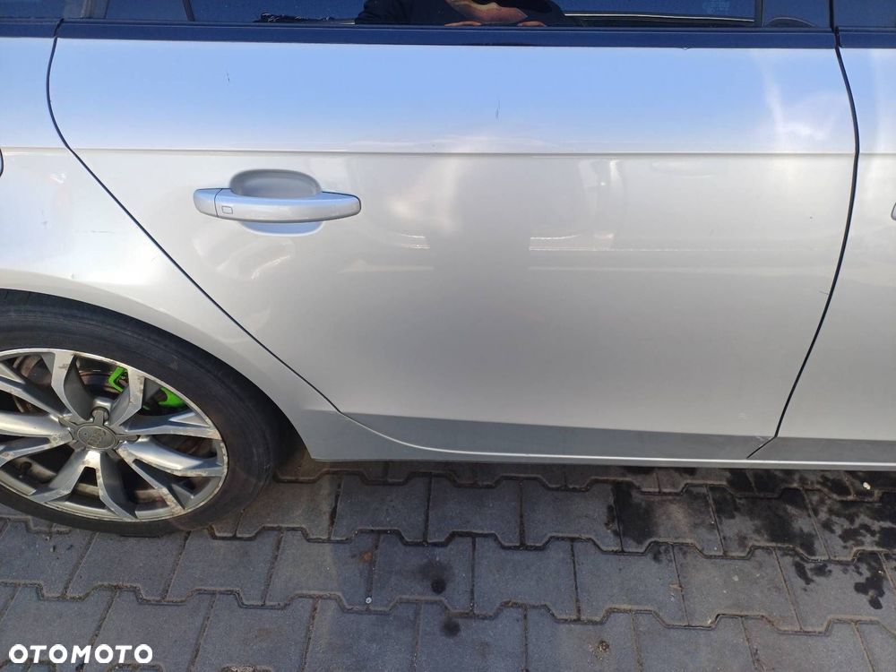 DRZWI KOMPLETNE PRAWY TYŁ AUDI A4 B8 LX7W - 2