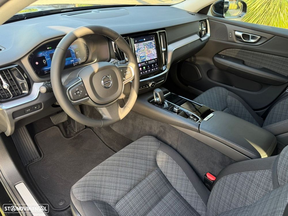 Volvo V60 2.0 T6 AWD TE Essential - 3