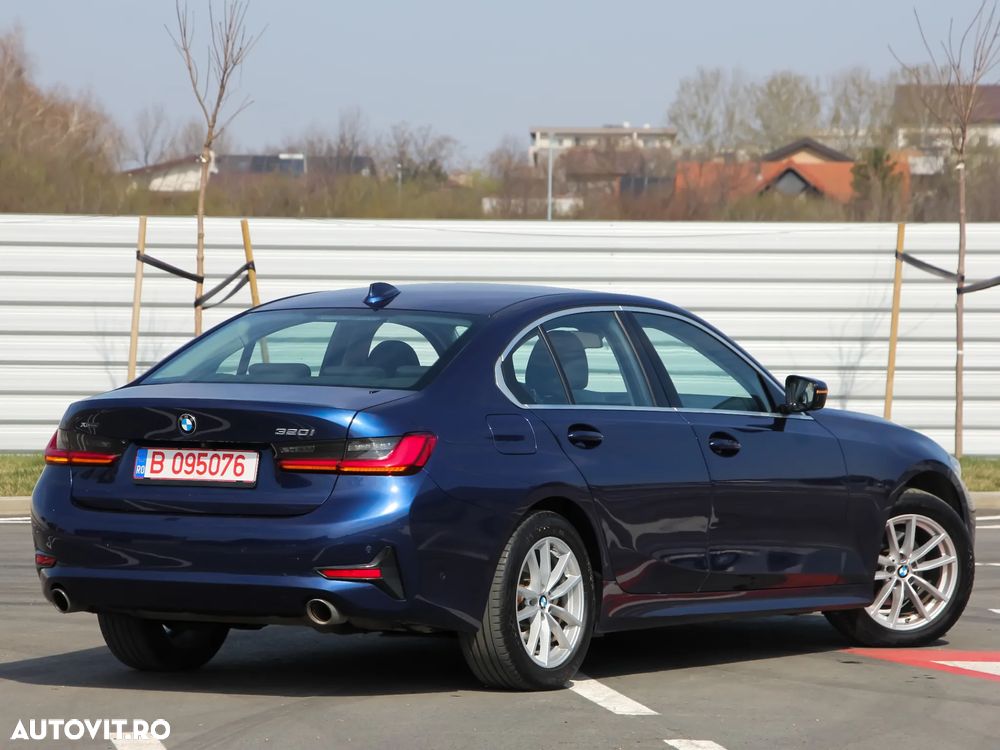 BMW Seria 3 320i xDrive Aut. - 3