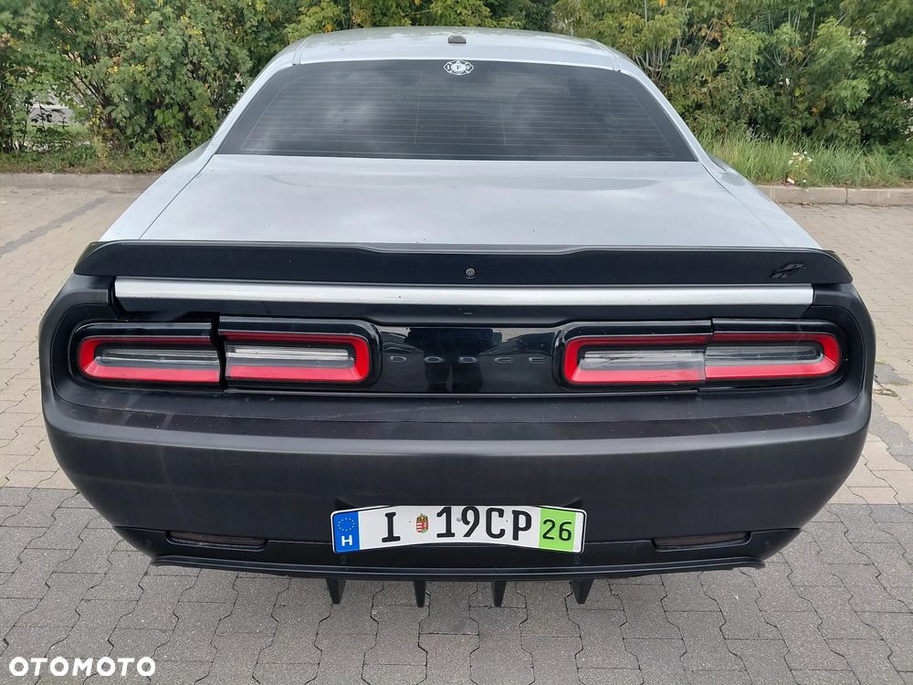 Dodge Challenger - 21