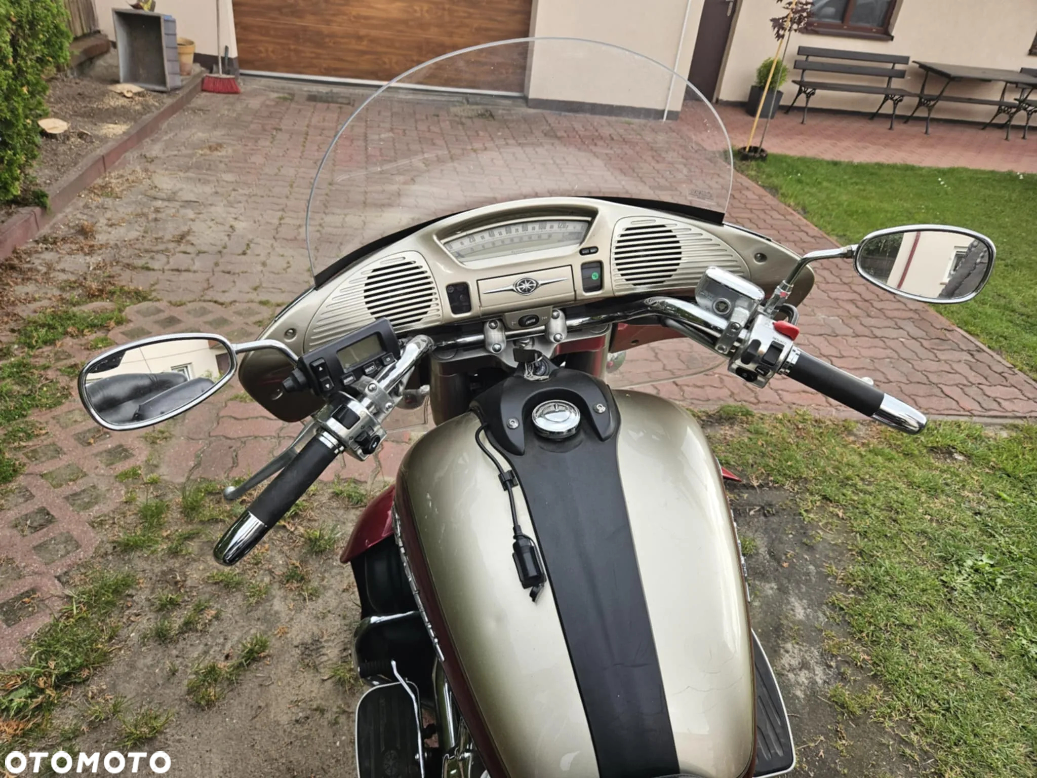 Yamaha Venture - 3