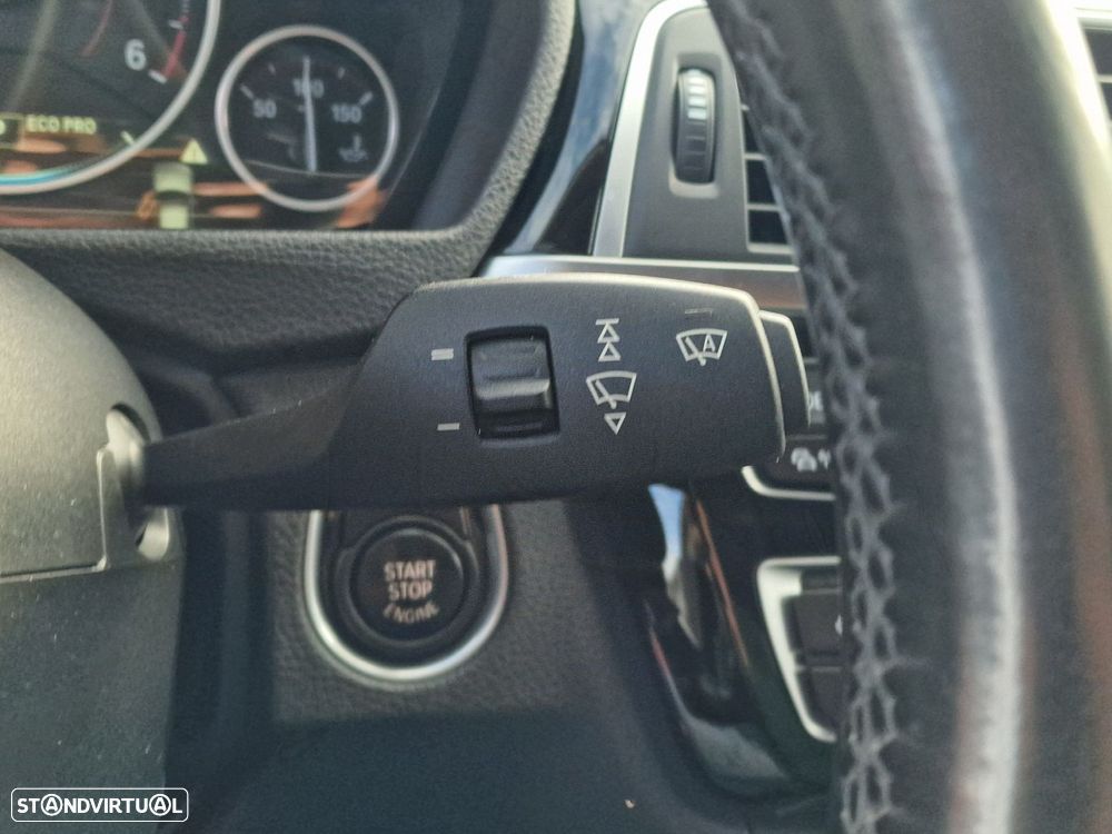 BMW 320 d EfficientDynamics Auto Line Sport - 21