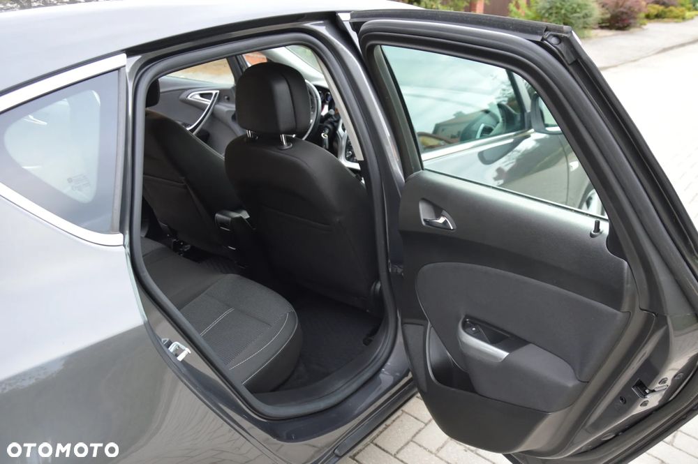 Opel Astra 1.6 Turbo Edition Sport - 17