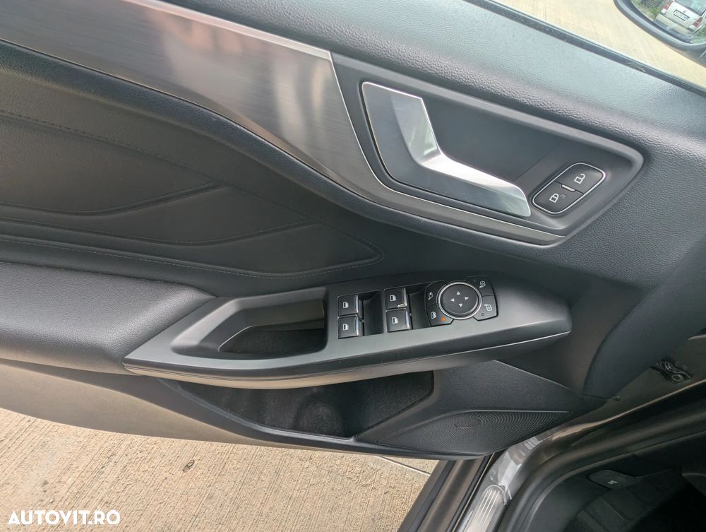 Ford Focus 1.5 EcoBlue Connected - 13