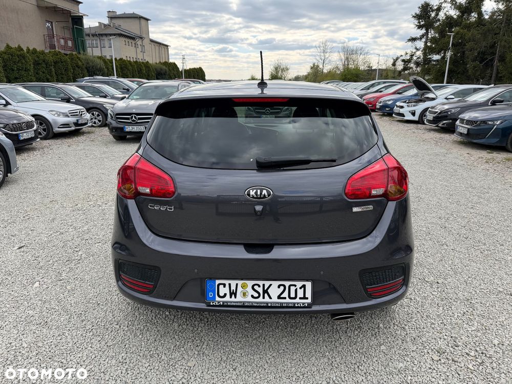 Kia Ceed 1.6 CRDi 136 ISG Dream-Team Edition - 5
