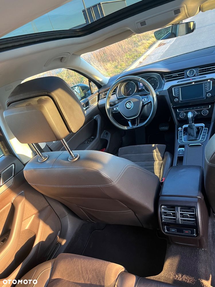 Volkswagen Passat - 20
